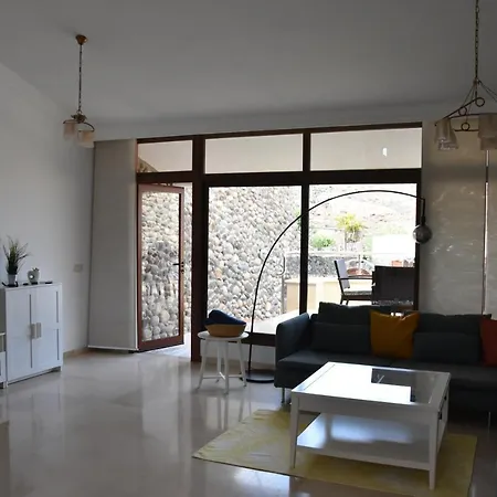 Elsa Tauro Topaz Villa Mogan