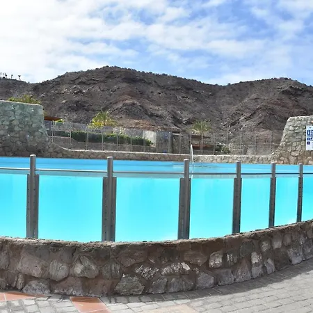 Villa Elsa Tauro Topaz